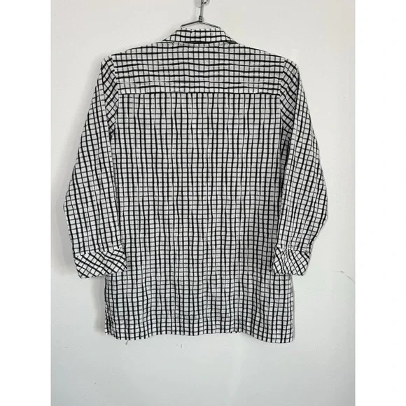 Foxcroft Shaped Fit Black And White Striped Crinkle Button Up Shirt Size 10 Work - Picture 4 of 11